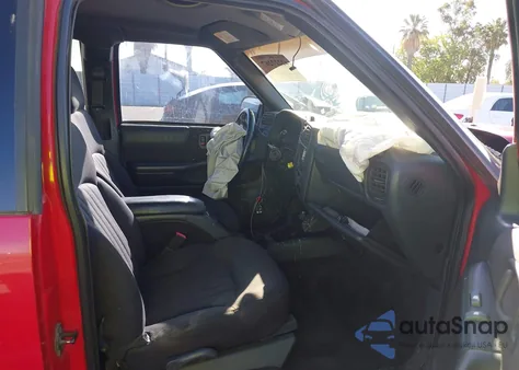 2003 Chevrolet S-10 Ls из США, поврежденный, VIN 1GCCS19X638129878